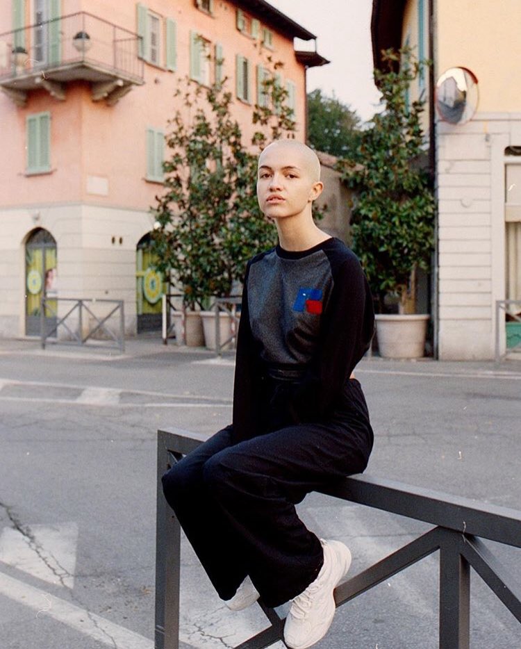 RussellAthl_EU's tweet photo. @pause_online Shoots Pro Cotton in Italy!
Check out the full editorial online #IconicR #ProCotton
Creative Direction: @johnson_gold
Photographer: @smedleyshots
Styling & Casting: @terencesambo
Model: @blackcotons & @emily.j.odonnell https://t.co/8xUo0RJCqS
