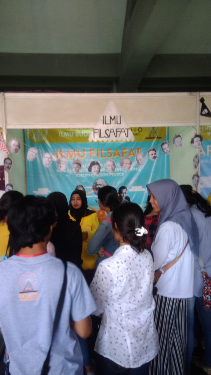 scentedwater's tweet photo. Yuhu lancar. Ga nyangka bakal banyak yang dateng. #BKUI https://t.co/R6kMJIsRLq