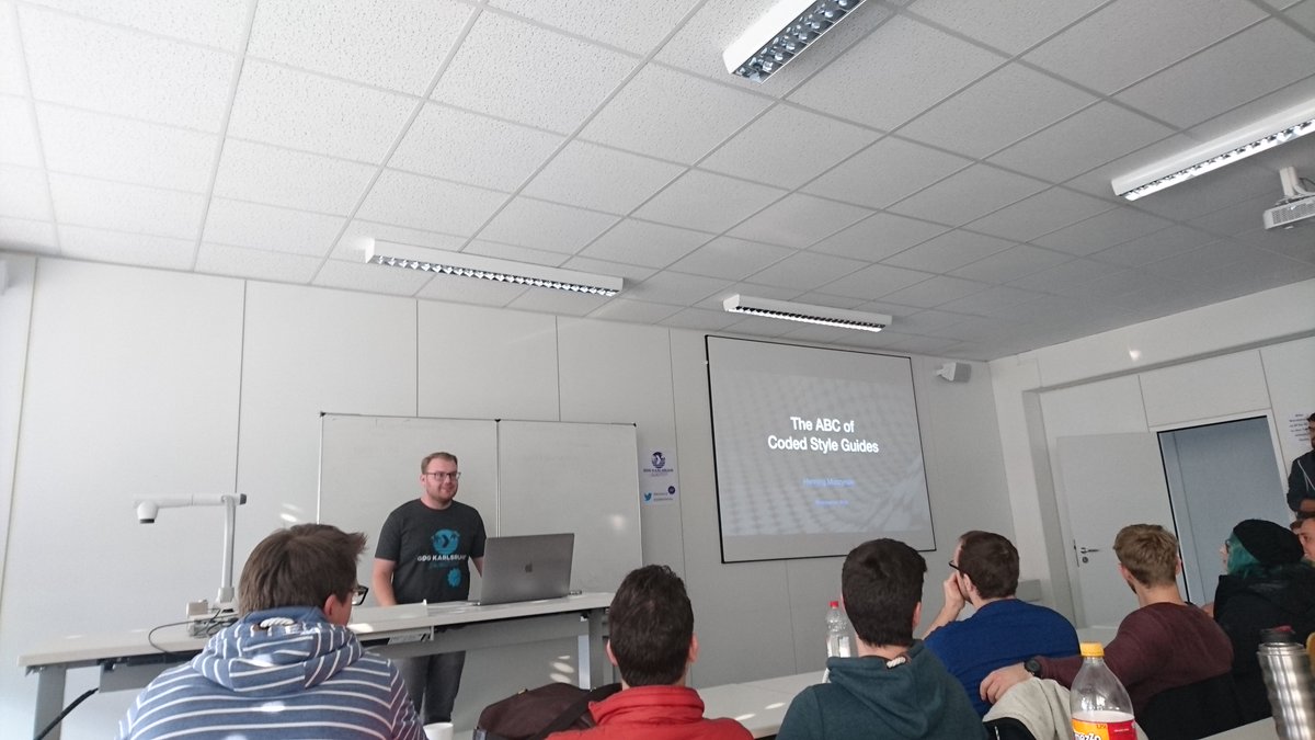 dbaelz's tweet photo. Weiter geht es beim #devfest18 mit @henningmus zum Thema "The Art of Coded Style Guide". #devfest ##devfestka https://t.co/tIJYi5vump