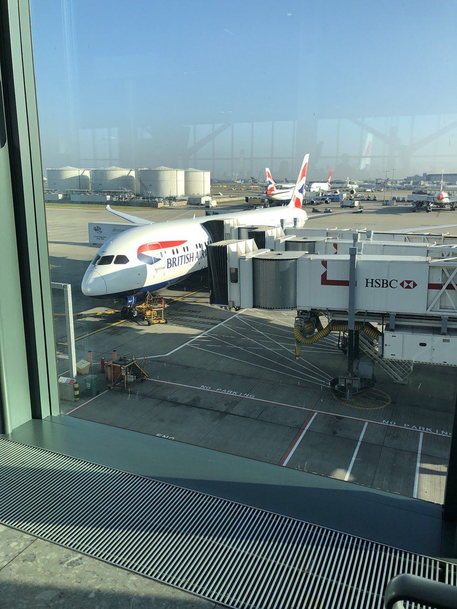 Sarah19582's tweet photo. A beautiful morning at Terminal 5 ! https://t.co/0HtbWKPwMi