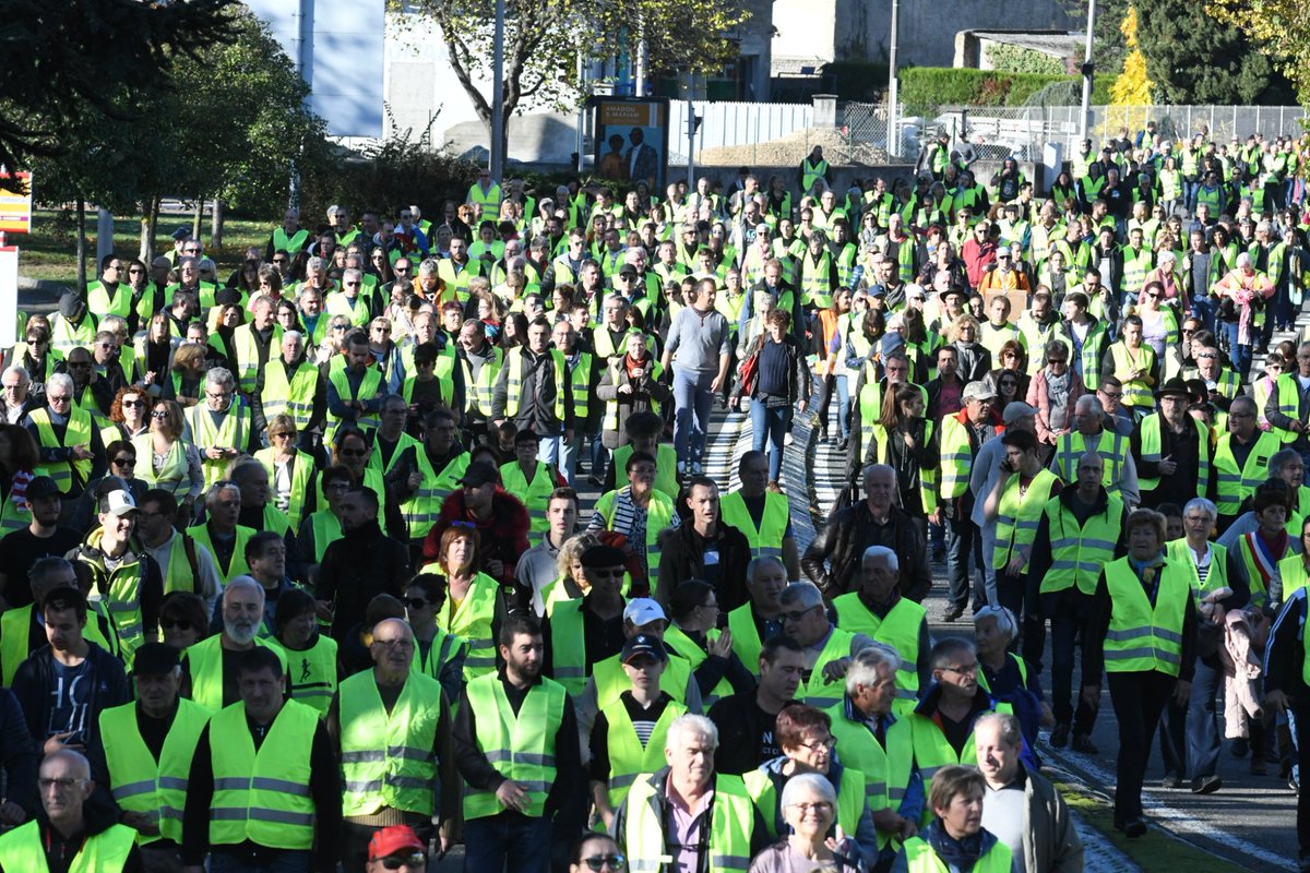 #GiletsJaunes Plus de 4000 à Tarbes