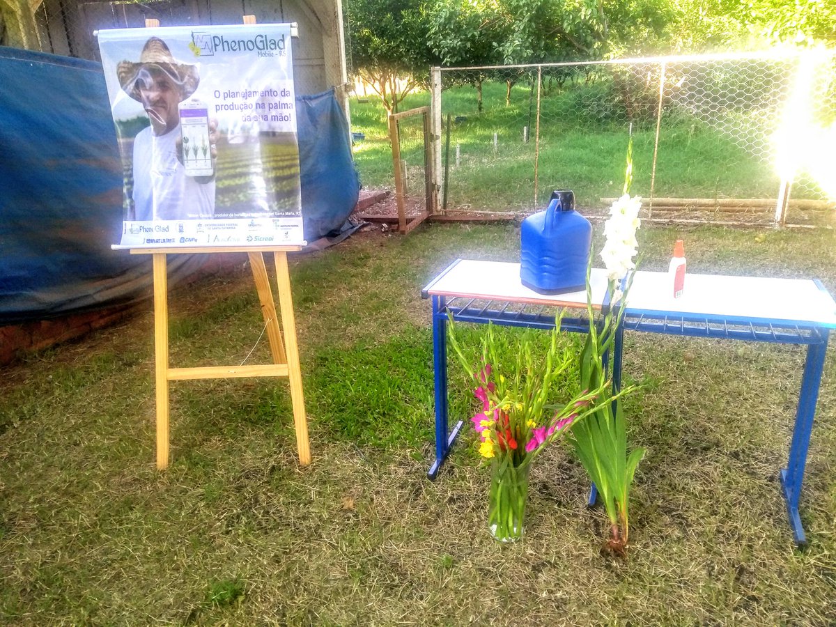 phenoglad1's tweet photo. 🍉🍓🌻 Primeiras imagens do Dia de Campo sobre HORTICULTURA, promovido pela SETREM, em Três de Maio, RS. O evento vai começar daqui a pouco. 🍉🍓🌻
#horticultura #setrem #emater #ufsm https://t.co/twJtbpdIsc