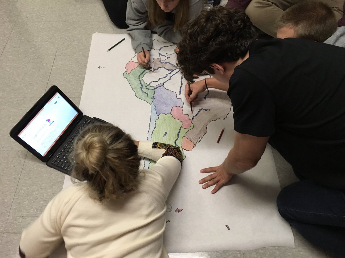 BJKURTZ's tweet photo. Today I am thankful for my classroom...and for the hallway where we sprawl to create and to record with @Flipgrid ! (yes, we washed the desks)!
#thankfulmash #thankfulmams #mashpd https://t.co/dvhhPjob8r