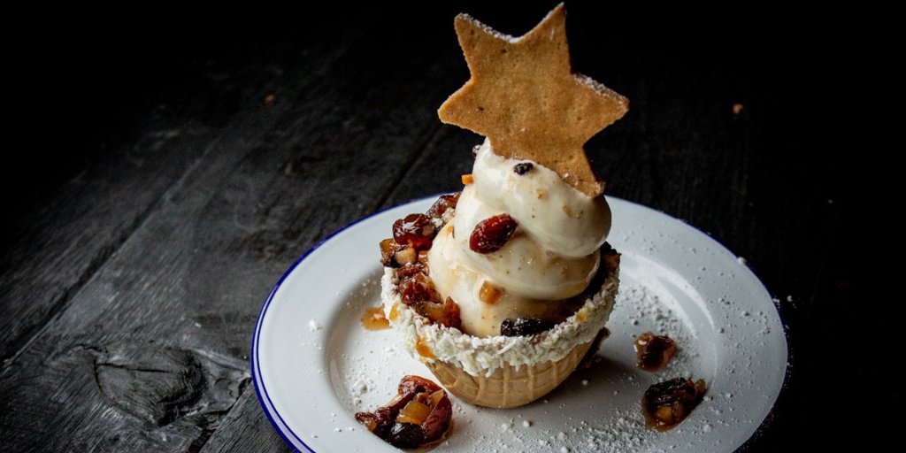pieminister's tweet photo. Today is now Sundae Saturday 😍🍦 #sundaesaturday #festivesundae #icecreamallday #softserve #sundae #icecream #mincepie https://t.co/cLGxE4y3kc