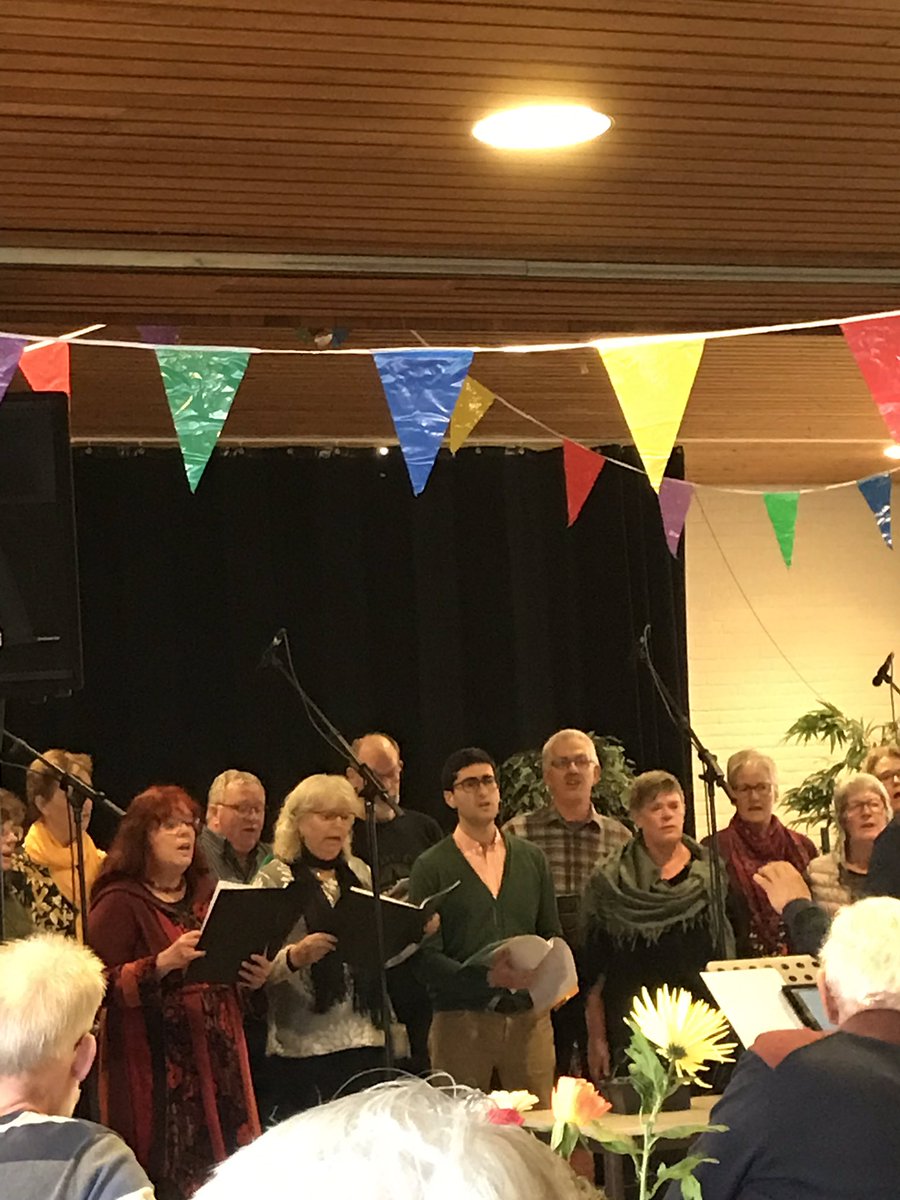 Aftrap viering 50-jarig jubileum De Marke Angelslo. Leuk voorproefje ‘Hutspot de Musical’: diverse culturen zingen en spelen samen .