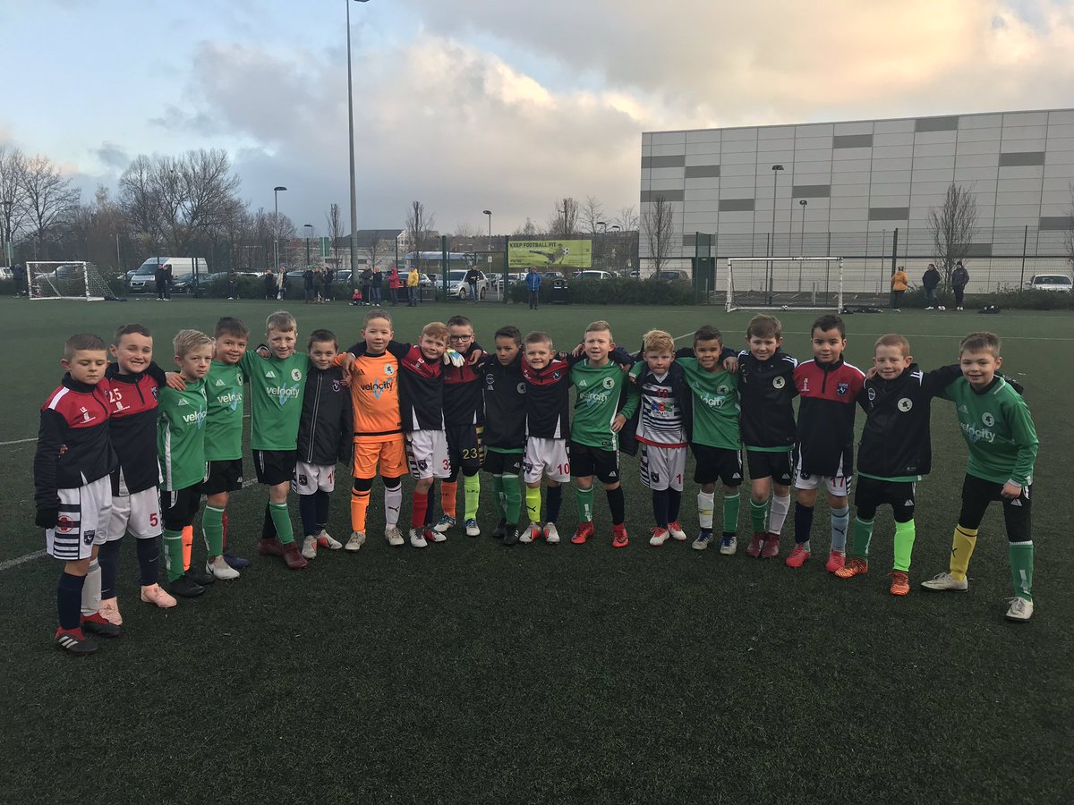 Our very own Fulledge Colts U8 Saturday team and our friends; @PendleForestSC Falcons U9’s, both showing that they “choose respect” for anti bullying week. Nice socks boys ☺️👌🏻👏🏻⚽️

#ChooseRespect #StopSpeakSupport #ItsOKToBeDifferent #AntiBullyingWeek2018