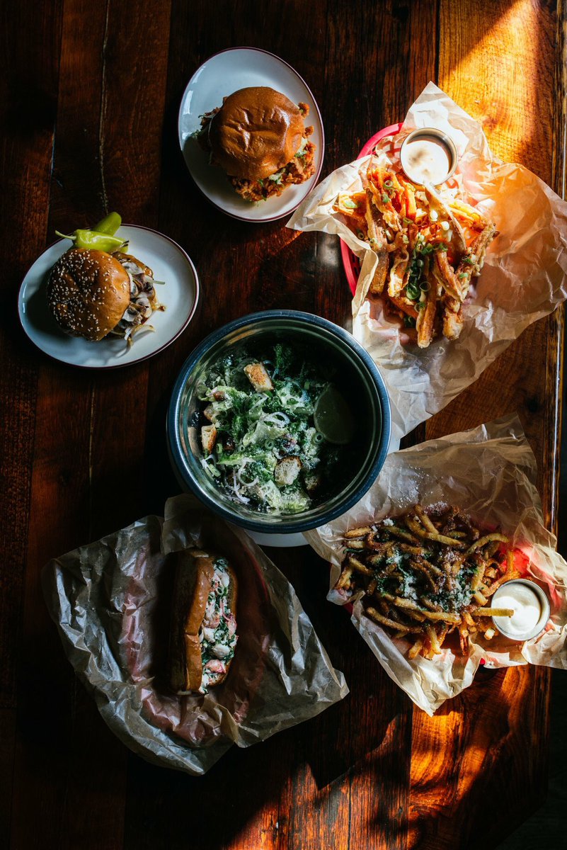 Elmdale Oyster House (@elmdaletavern) on Twitter photo A Saturday night feast with something for everyone.
✔️Le Petit Matt, our dry aged beef burger
✔️Fried Chicken Sandwich
✔️<a href="/OceanWise/">Ocean Wise</a> Lobster Roll
✔️Caesar Salad
✔️Truffle Fries
✔️Sweet Potato Fries
bit.ly/2Dx6pzM #elmdaletavern A Saturday night feast with something for everyone.
✔️Le Petit Matt, our dry aged beef burger
✔️Fried Chicken Sandwich
✔️<a href="/OceanWise/">Ocean Wise</a> Lobster Roll
✔️Caesar Salad
✔️Truffle Fries
✔️Sweet Potato Fries
bit.ly/2Dx6pzM #elmdaletavern
