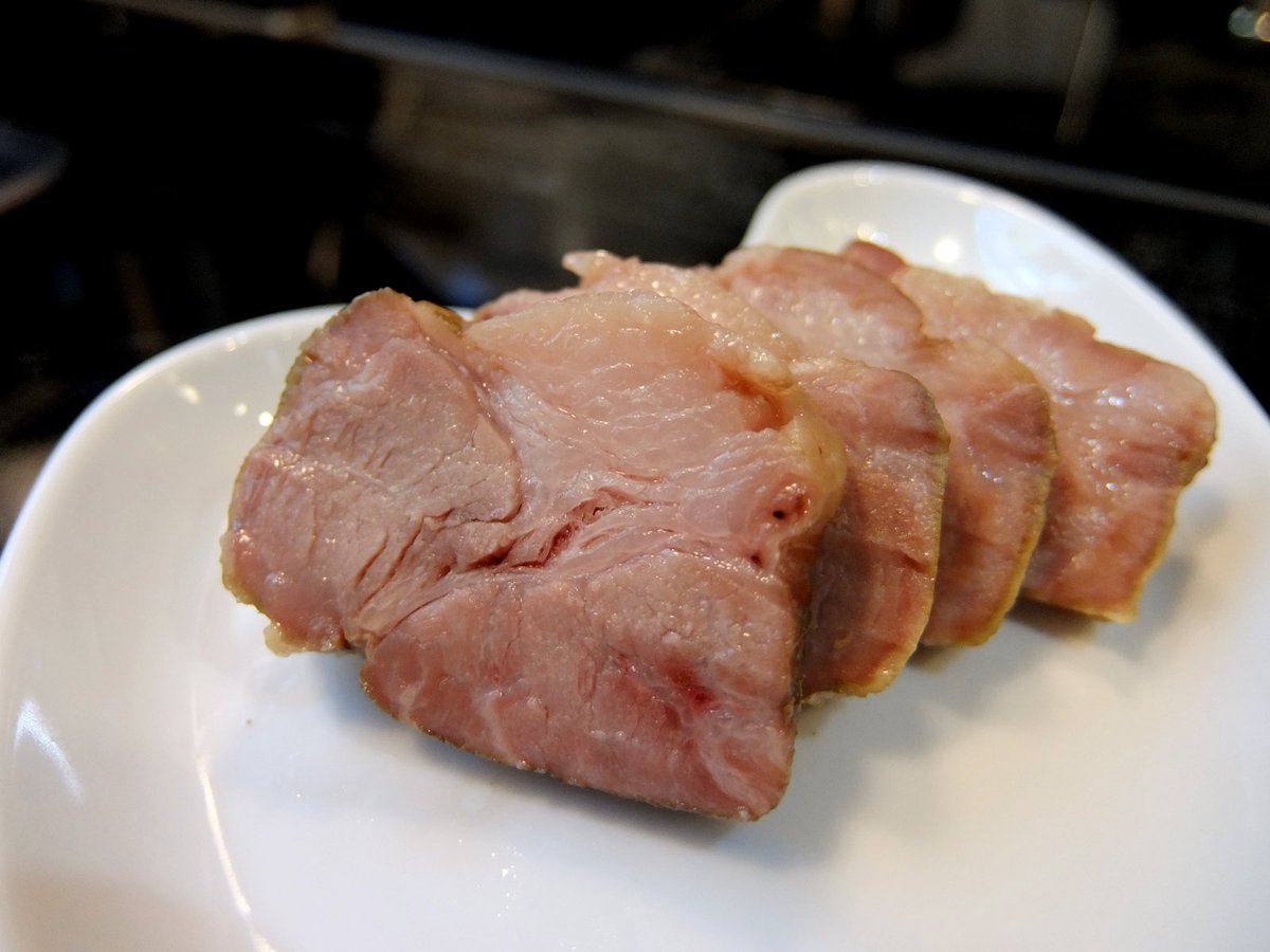 日比光則 ウルメイワシ 塩 米油 新生姜 65度24時間 肉料理のようなお手軽さで パックのまま魚を下ごしらえできるのです 魚の両面に塩を振りかけるだけ ポリ袋に入れたら米油 サラダ油など好みの油でok を少量いれて完了 パック以外の生ごみも出ません