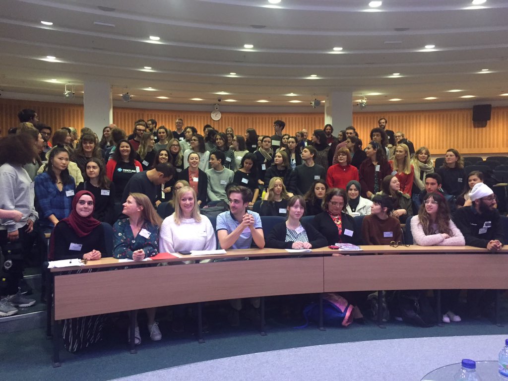 STARnational's tweet photo. Our amazing STAR activists getting easy for the group shot ! #STARConference18 #RefugeesWelcome https://t.co/TSI2lefDI3