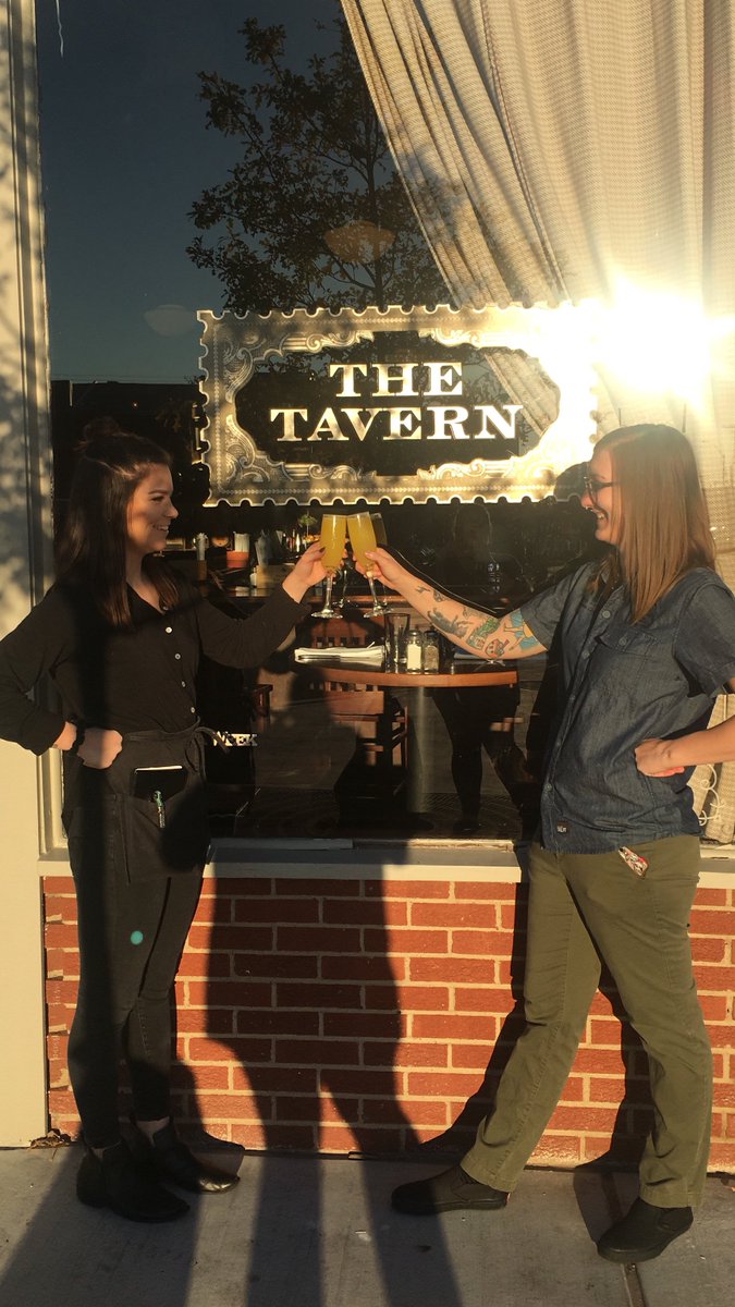 TavernTulsa's tweet photo. Cheers to bubble brunch! Come enjoy $3 mimosas and 20% off select bottles of sparkling wine today and every Saturday between 11-3!! #bubblebrunch #mimosas #sparklingwine #bestdealintulsa #taverntulsa https://t.co/IWfEZDG9yk