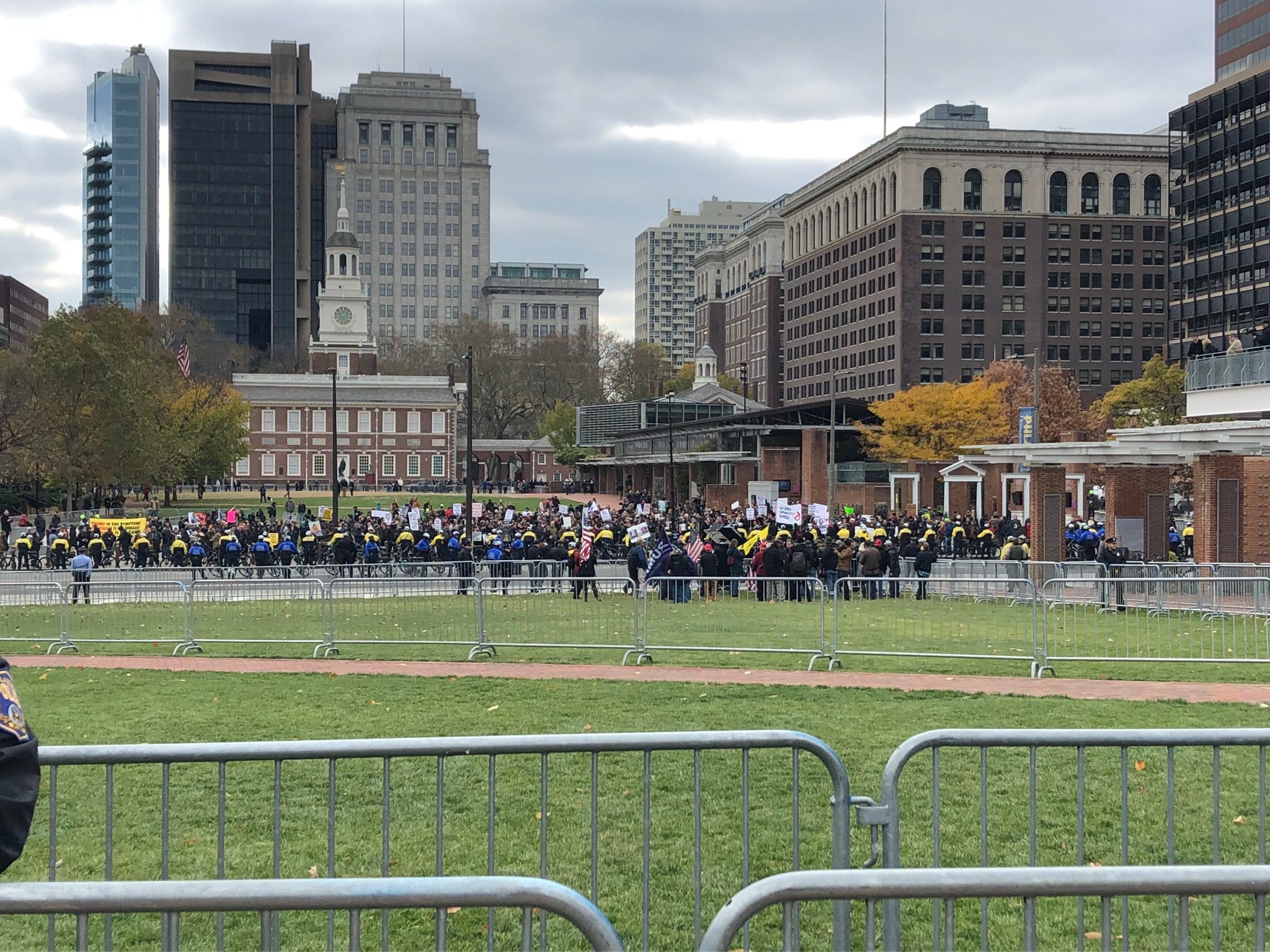 DsN3y0HXcAAxP4f?format=jpg&name=large