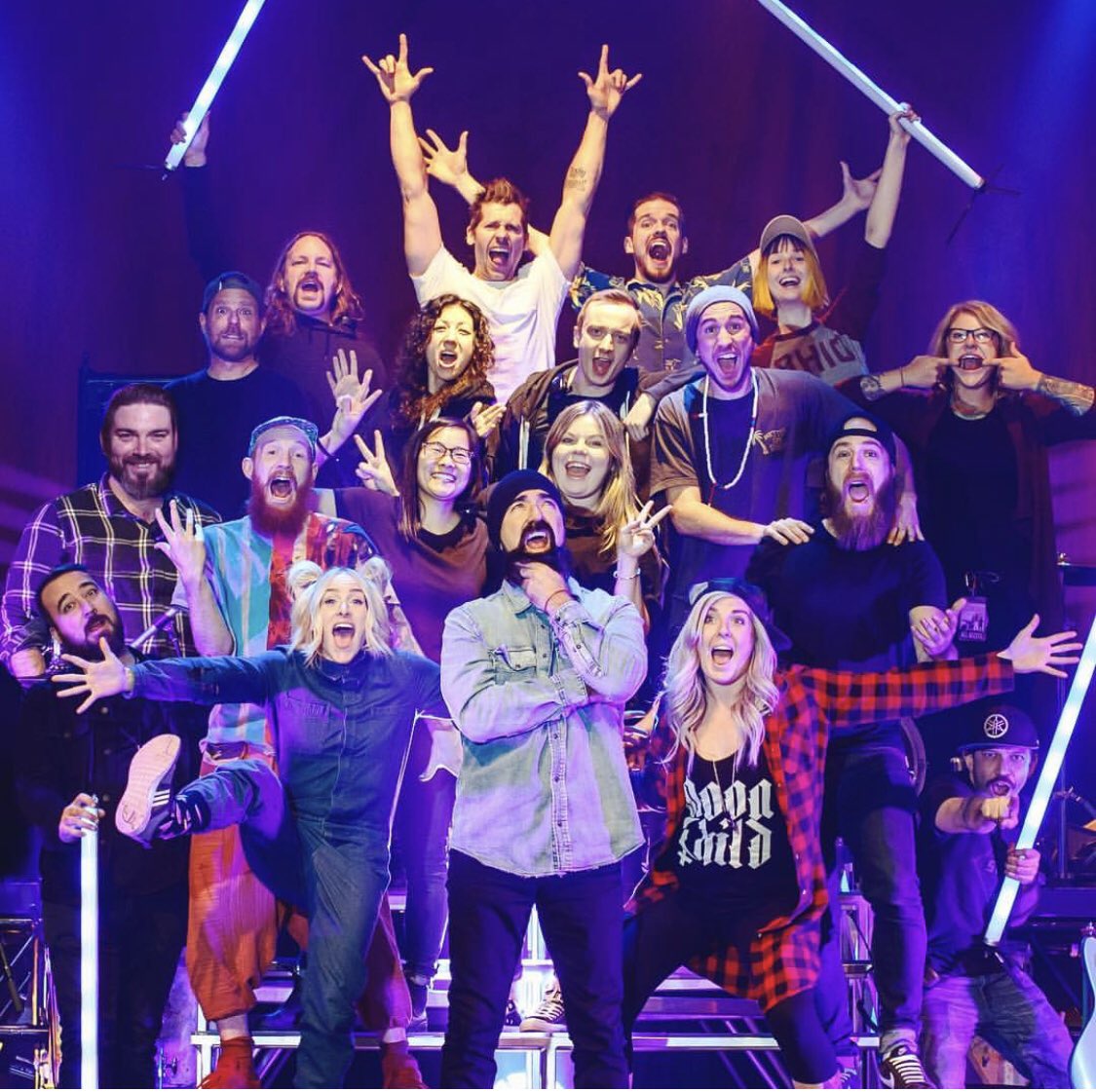 Either another successful US tour is in the books or we’re auditioning for the musical Rent! #walkofftheearth
