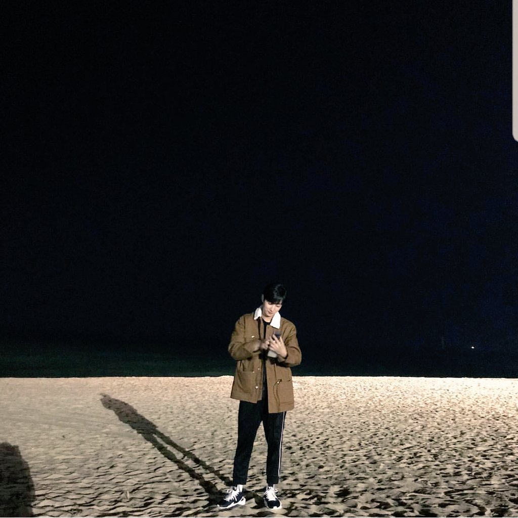 ___msk87's tweet photo. ジニョンさんお誕生日おめでとう🦊❤
飽き性な私がずっと変わらず大好きなのわジニョンさんだけ💘
28歳もジニョンさんらしく突っ走ってください☺
応援し続けます！
たくさんの幸せが降り注ぎますよーに🌠💓
#진영이와_11년부터18년
#영원한리더_정진영탄신일
#HAPPYJINYOUNGDAY
@_jinyoung911118 https://t.co/uzNmODGRCh