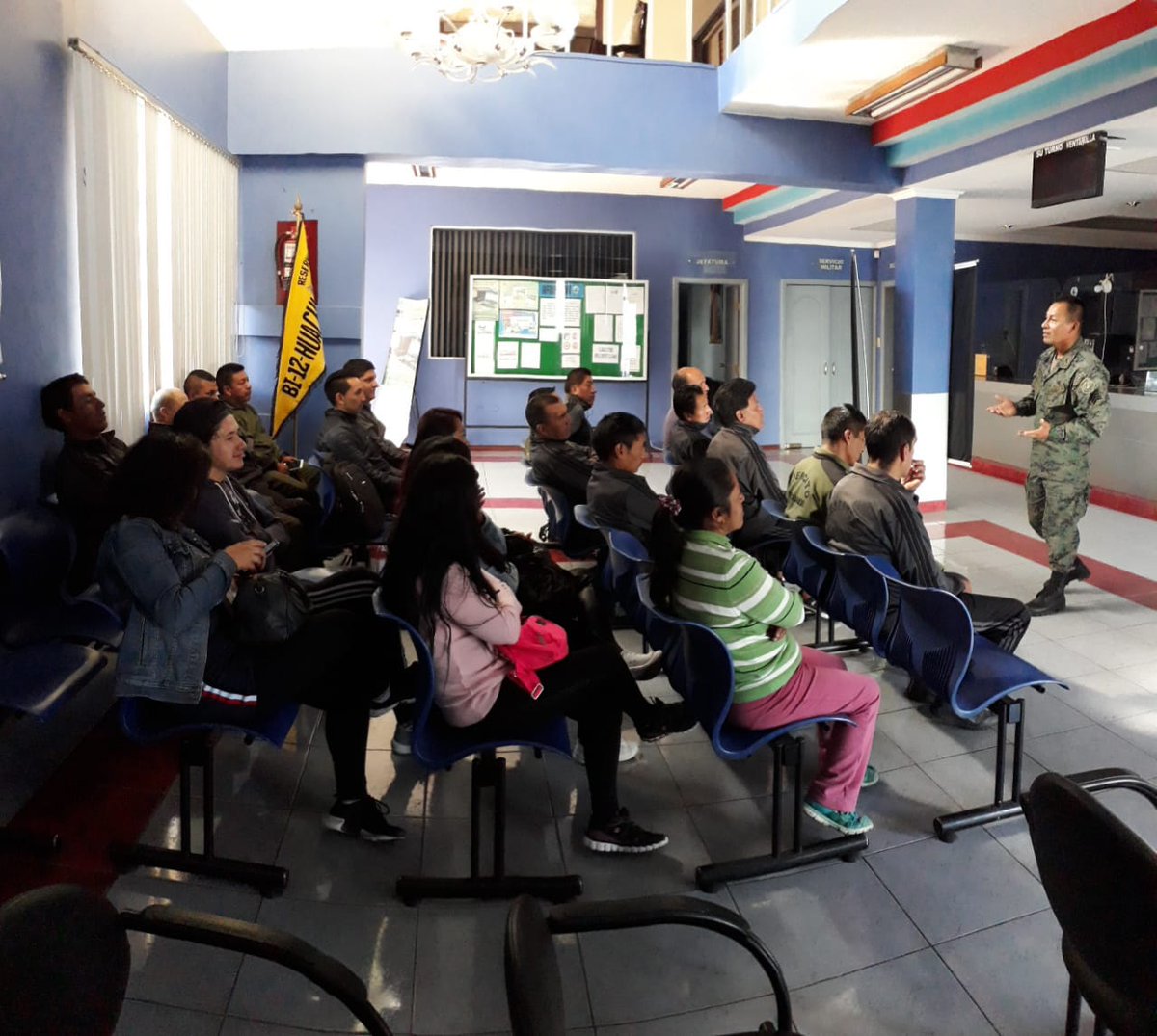 ECU911Ambato's tweet photo. Inicia Taller #PrimerRespondiente #ECU911 inicia el módulo de Orientación Básica impartida por @FFAAECUADOR a reservistas #Ambato #Tungurahua https://t.co/U8N7qJt20V