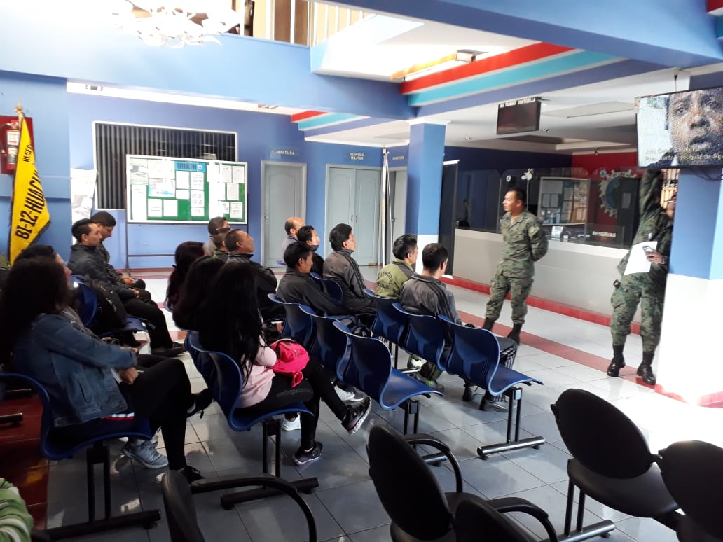 ECU911Ambato's tweet photo. Inicia Taller #PrimerRespondiente #ECU911 inicia el módulo de Orientación Básica impartida por @FFAAECUADOR a reservistas #Ambato #Tungurahua https://t.co/U8N7qJt20V