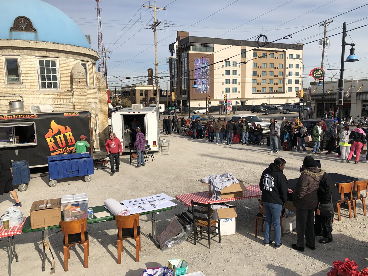 Getting ready for the big event today!  Great weather!