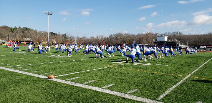 New England Bowl Day! @salveathletics getting ready for game day against @bsubears!
#d3fb #CCCFB