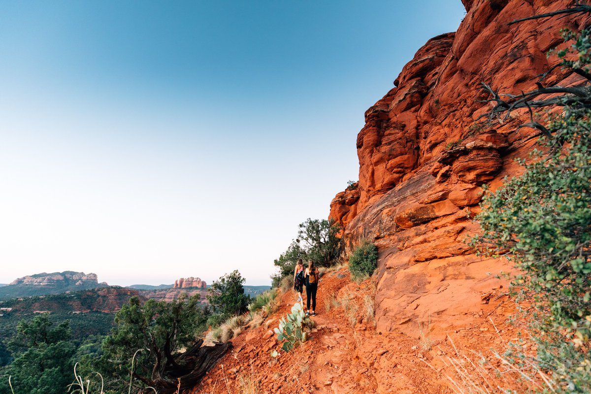 orchardsinn's tweet photo. Enjoy Sedona’s beautiful Red Rocks on today’s national #takeahike day https://t.co/onOHxPD1VY