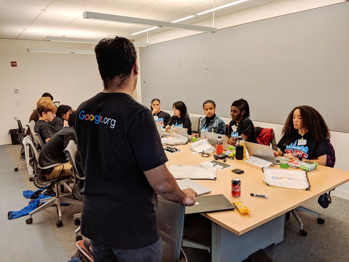 birkcreative's tweet photo. The process continues with @BirkCreative @ariel_investments
@Google and @cs4allcps students @wyhs @SimeonNation Count down to @ChiEliteClassic @nikebasketball
#GoogleDigitalCoaches @NCAA
#ChicagoEliteClassic
#BirkCreative https://t.co/2KQpLpPx1Y