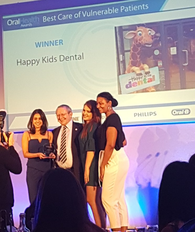 hygienistjohn's tweet photo. #oralhealthawards18
Best Care Vulnerable Patients - Happy Kids Dental
Great to present their award. https://t.co/euWR59wZcD