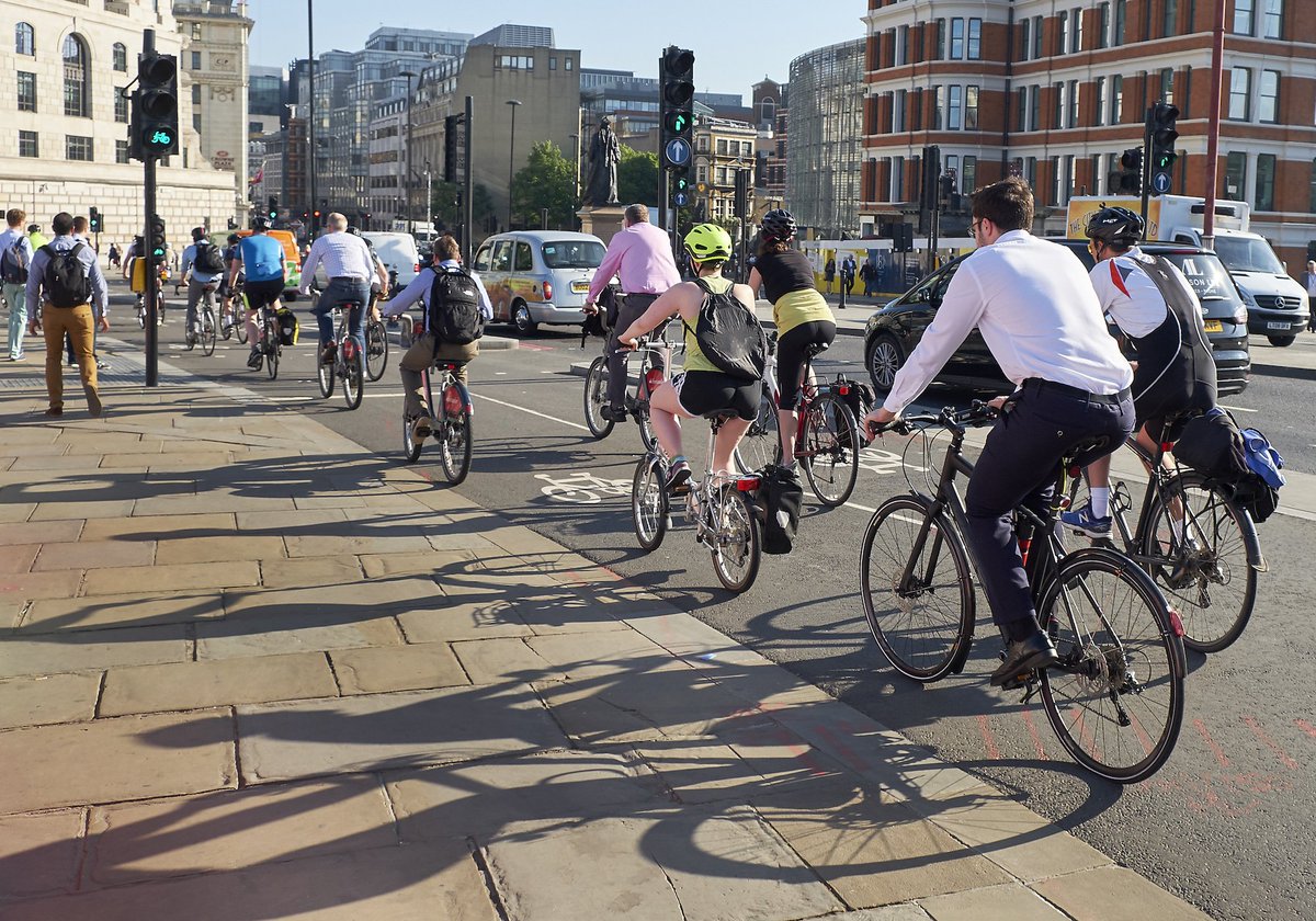 Cycle_Confident's tweet photo. Do you cycle In London? 

Share your close pass, ped or car incident in our short survey &amp; RT it to your cycling friends. 
#wfcouncil #hackney_cycling #cycleenfield #RBKC #KingstonCycling #cycleenfield #southwarkcycle #Westminster_LCC  #londononbike https://t.co/PVwpp1w5Lp https://t.co/nfpel96XS5