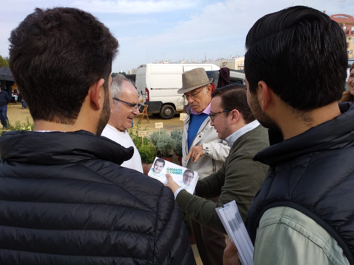 🚗 ¡¡ Los sábados también se trabaja!!
Hoy en #Camas explicando la #GarantiaDeCambio que el <a href="/ppandaluz/">PP de Andalucía</a> y <a href="/JuanMa_Moreno/">Juanma Moreno</a> tienen para #Andalucia y para la provincia de #Sevilla.
Vamos a conseguir el cambio que tanto deseamos y anhelamos. 

#LaRutaDelCambio