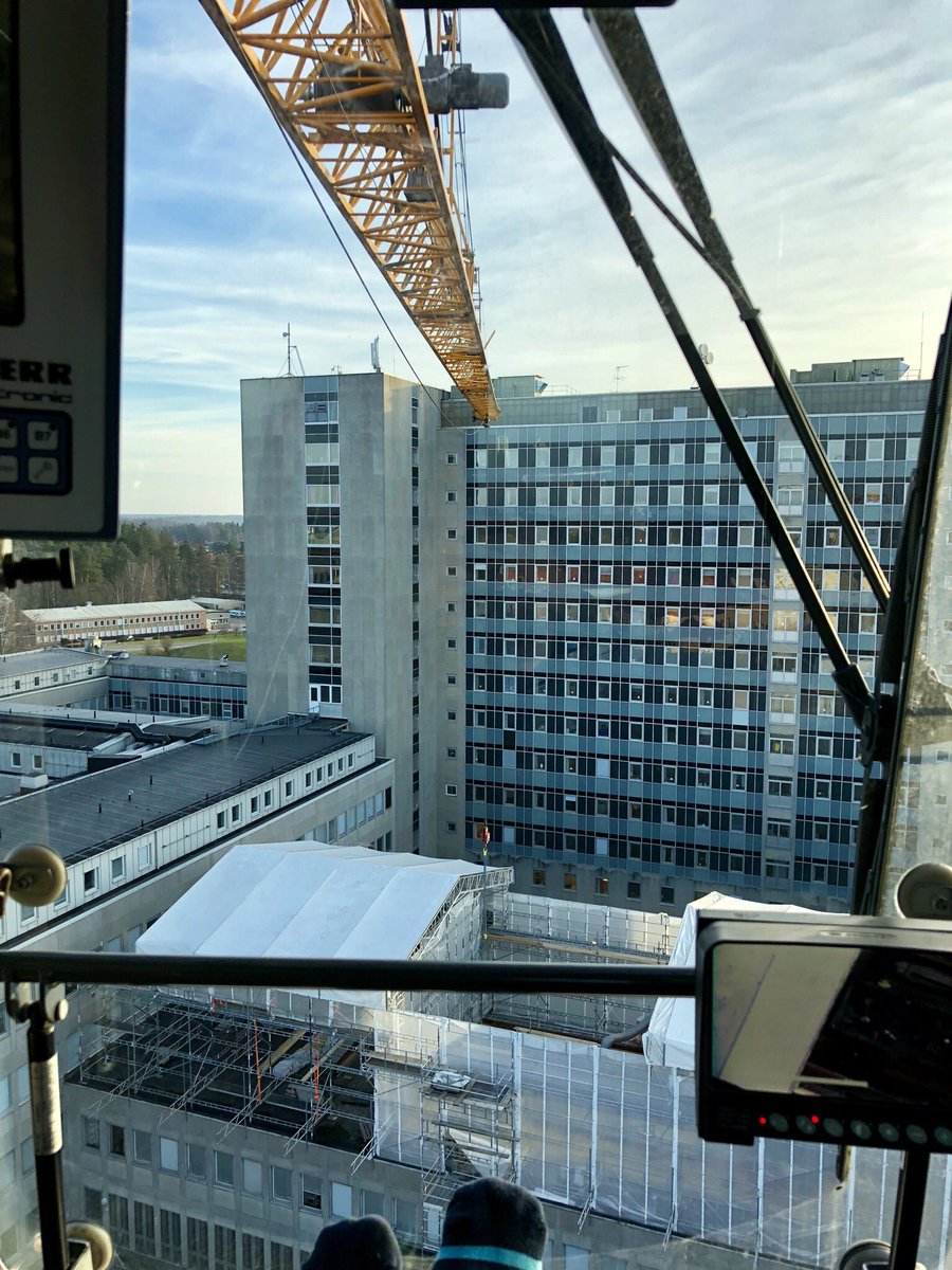 bjornguss's tweet photo. Va vore väl en dag i skogen.......
#jobbajobbajobba #liebherr #arostotnkranar #mk100 https://t.co/zXso5nHT5H