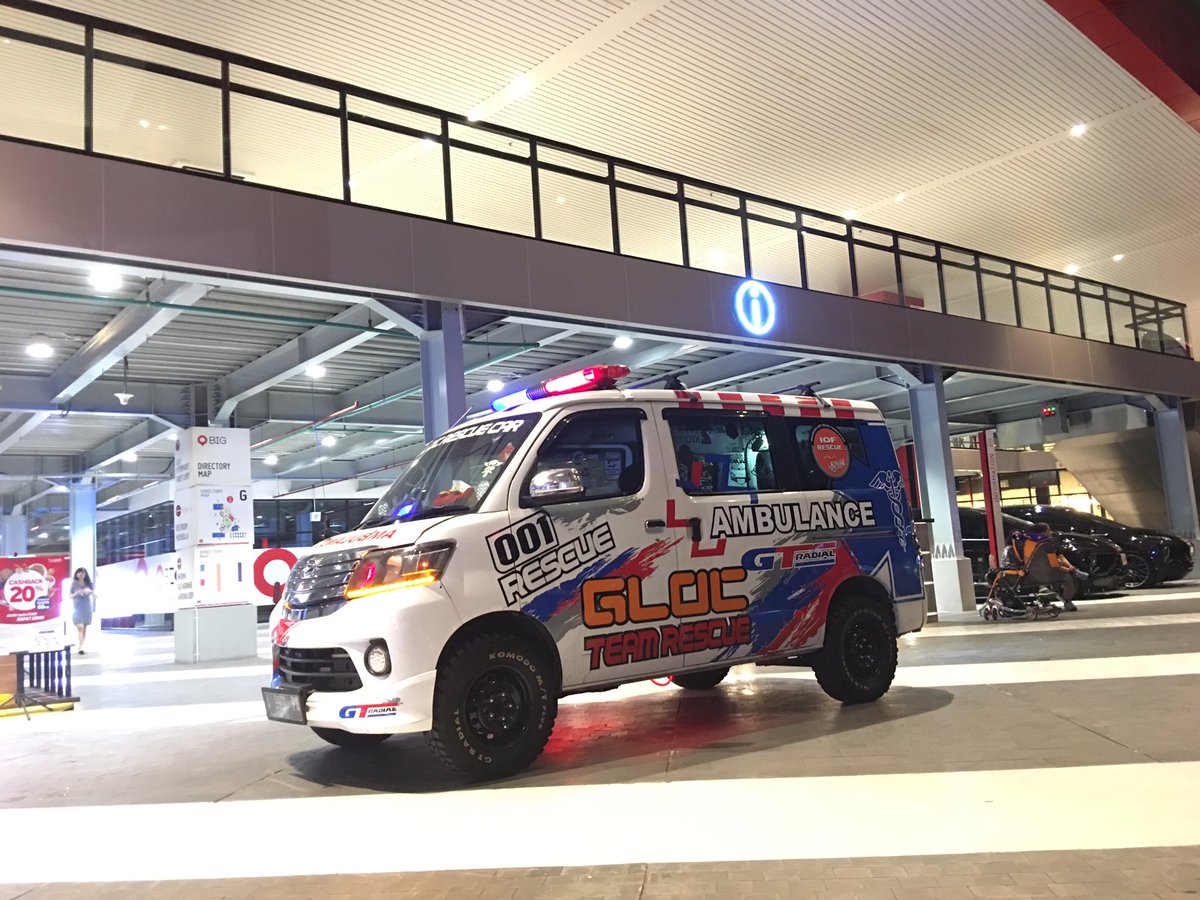 official_gloc's tweet photo. Ambulance GLOC 001 as participant at Black Nation Car Meet Up @QBIGBSD on November 17, 2018. https://t.co/cswWNDvZ1h