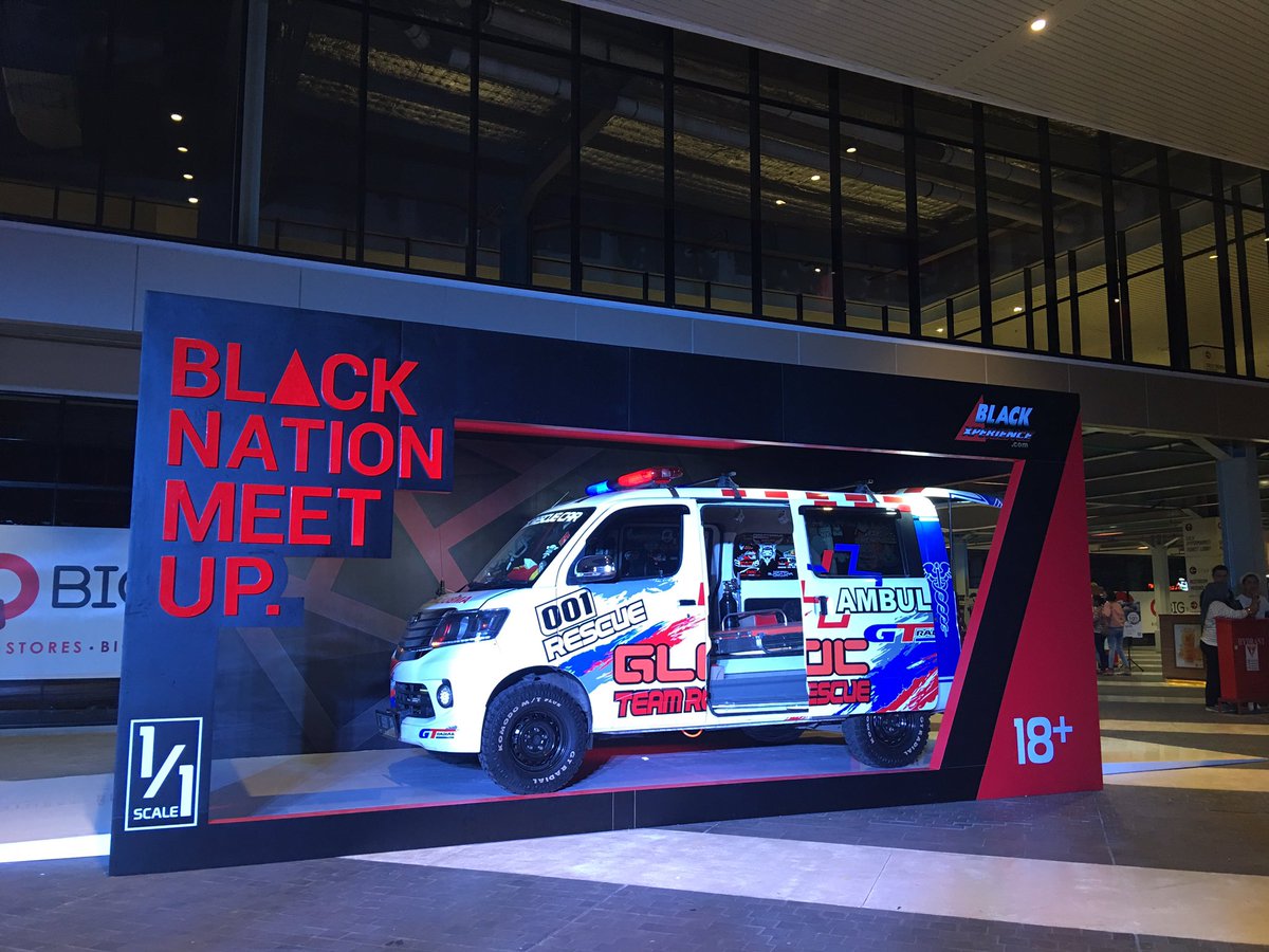 official_gloc's tweet photo. Ambulance GLOC 001 as participant at Black Nation Car Meet Up @QBIGBSD on November 17, 2018. https://t.co/cswWNDvZ1h
