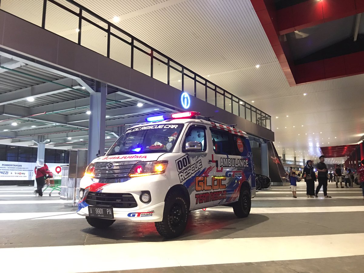 official_gloc's tweet photo. Ambulance GLOC 001 as participant at Black Nation Car Meet Up @QBIGBSD on November 17, 2018. https://t.co/cswWNDvZ1h
