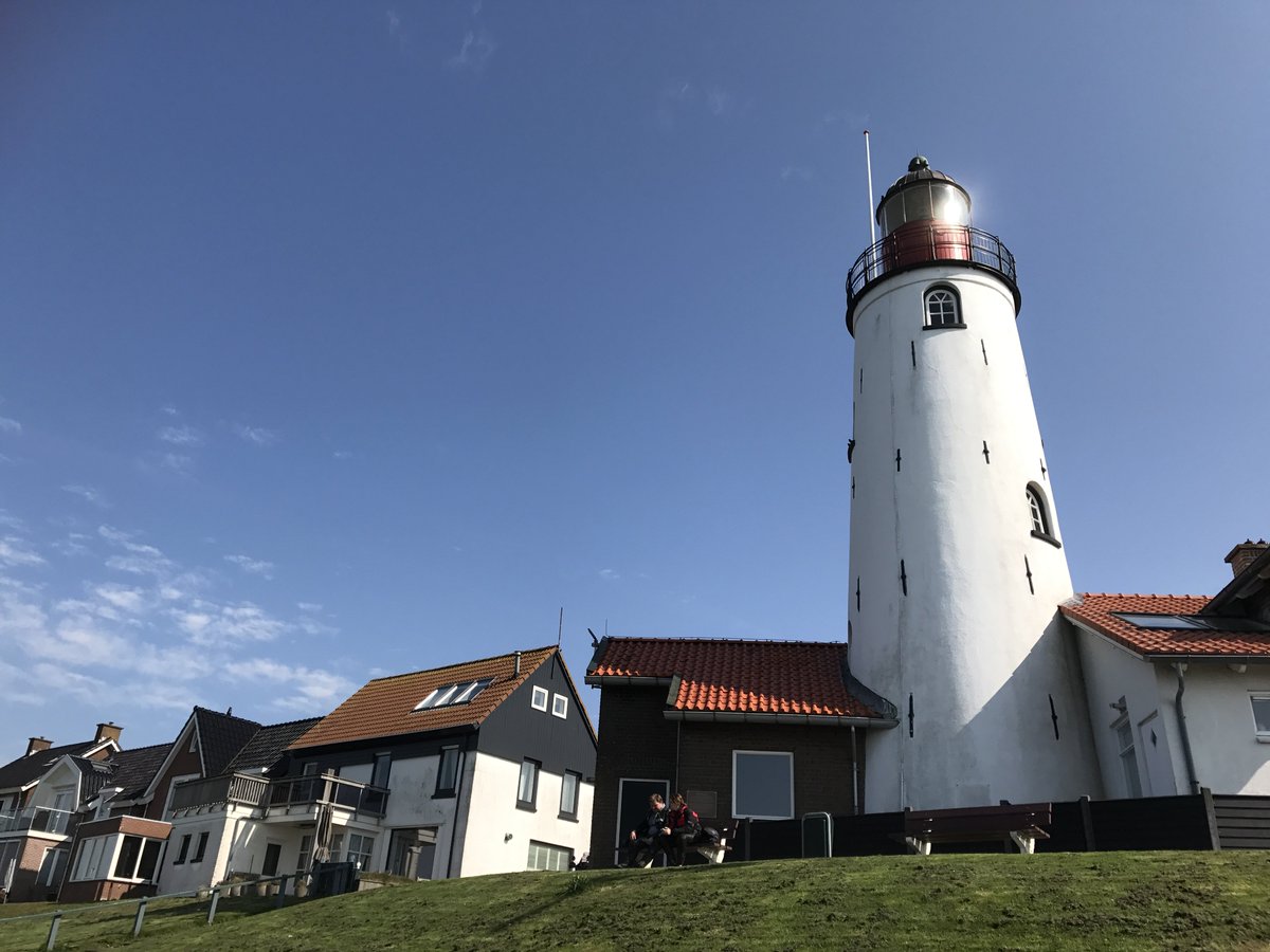 Met een overweldigende meerderheid hebben eigenaren en gebruikers van bedrijfspanden in het winkelcentrum Oud Urk gekozen voor de instelling van een Bedrijveninvesteringen zone (BIZ). Op 1 januari 2019 gaat deze voor een periode van 5 jaar van start. bit.ly/2DrXHkH