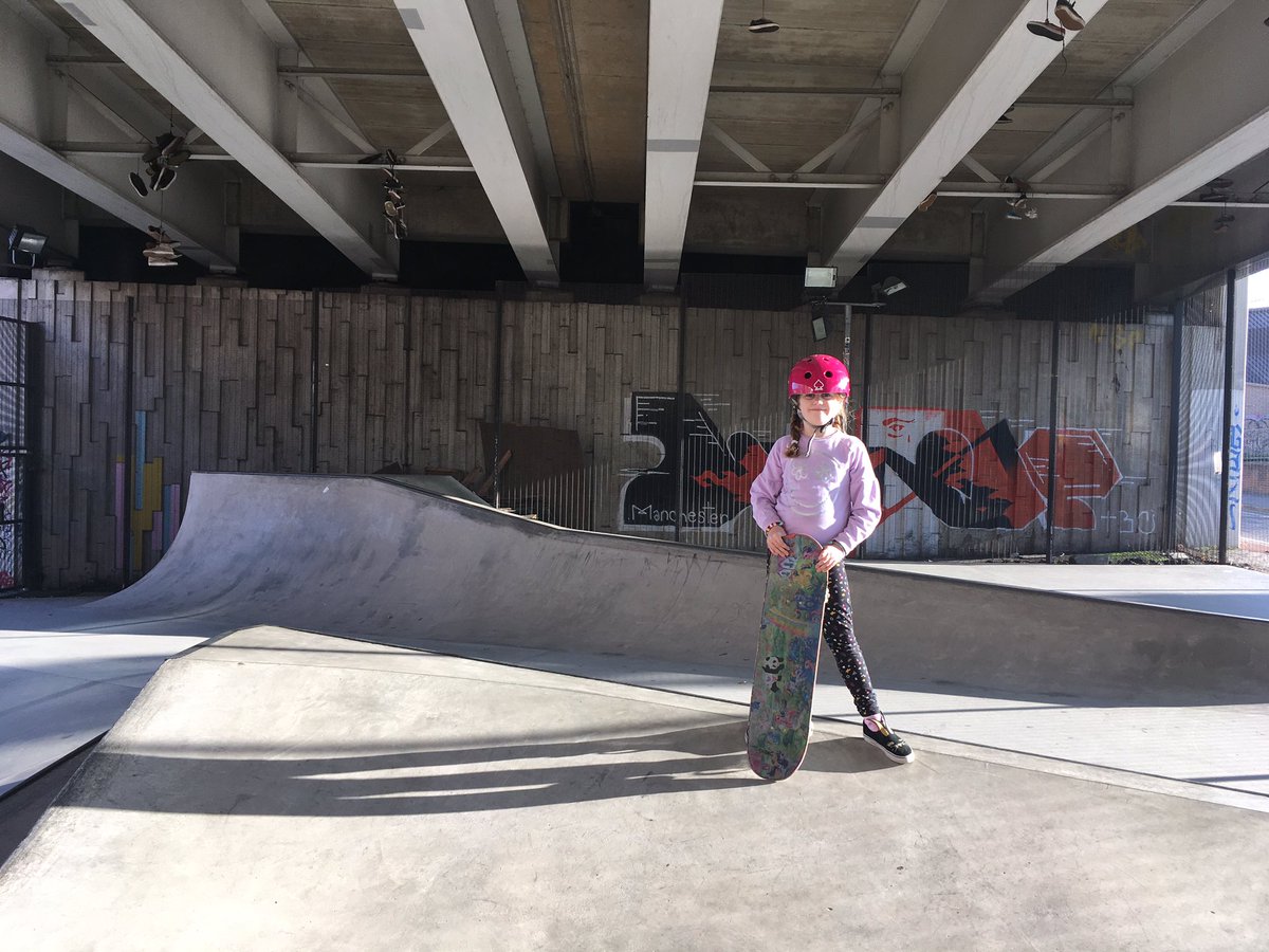 projektsmcr's tweet photo. The female skaters from #Pumpcage in #Manchester want to paint the back wall of the skatepark but they need help! ๐
Does anyone have a power washer they can rent us at an affordable price? ๐ฟ
We need to clean this wall before we get started ๐จ
@ShirlyMoose do you know anyone? https://t.co/7OZ239CU3A