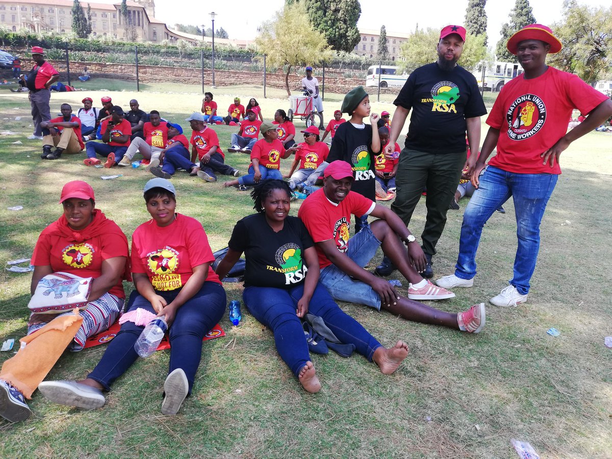 Numsa_Media's tweet photo. #ForTheLoveofTheWorkingClass
#EskomMarch
#DownWithIPP https://t.co/YIIMEzJgb3