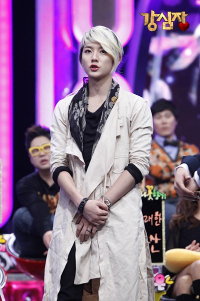 timetoren's tweet photo. 121118 강심장 다이어리 #민기 #렌 https://t.co/Xa0DrEhgnD