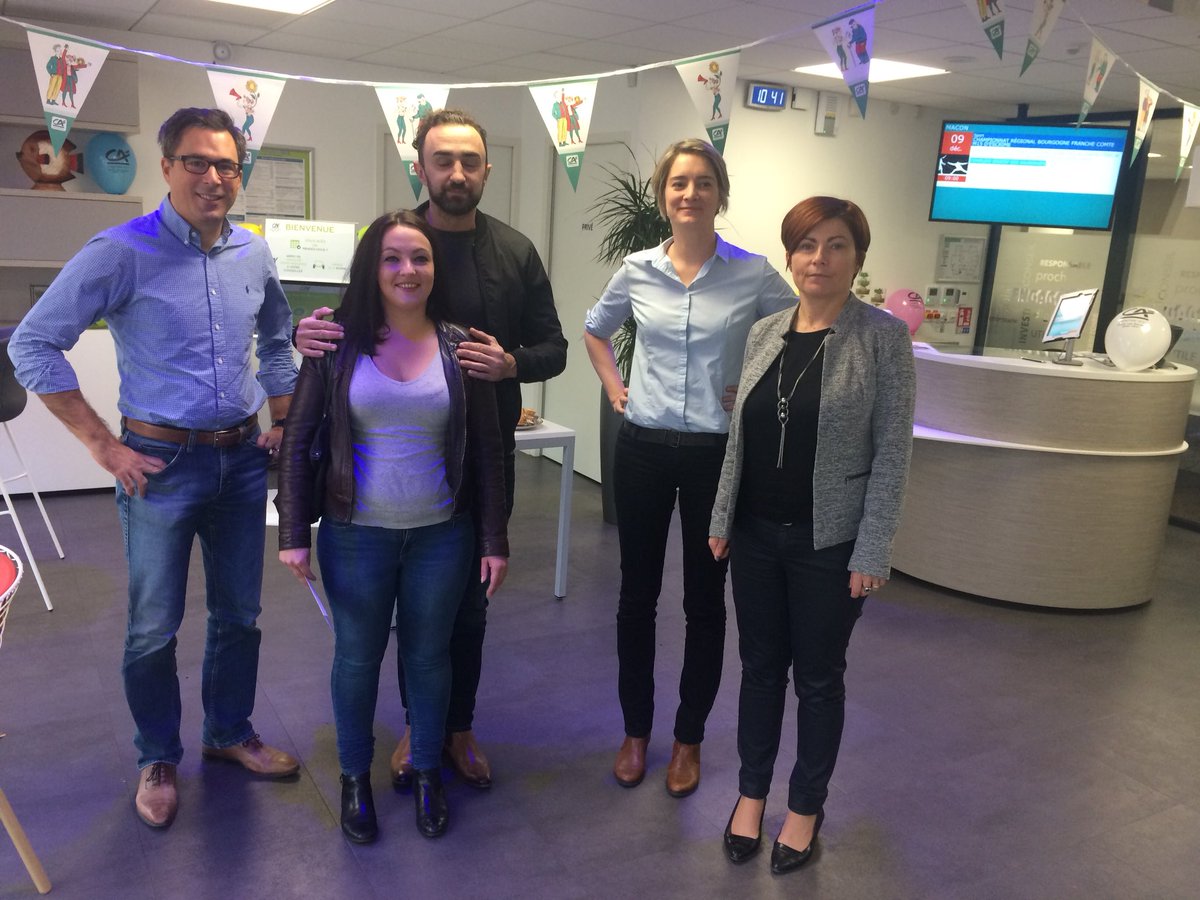 Journée des sociétaires : nos 10 000 eme sociétaires ont partagé un moment de convivialité avec l’agence de Charnay-lès-Mâcon et notre Caisse Locale #echange #mutualisme <a href="/ca_centrest/">Crédit Agricole Centre-est</a> @CaisseLocMacon <a href="/MGoygerex/">Goy</a> <a href="/christcace/">BOURDON</a> <a href="/diane_delelis/">Diane</a> <a href="/GoiffonMichele/">M. GOIFFON</a>  @MjoCatrel