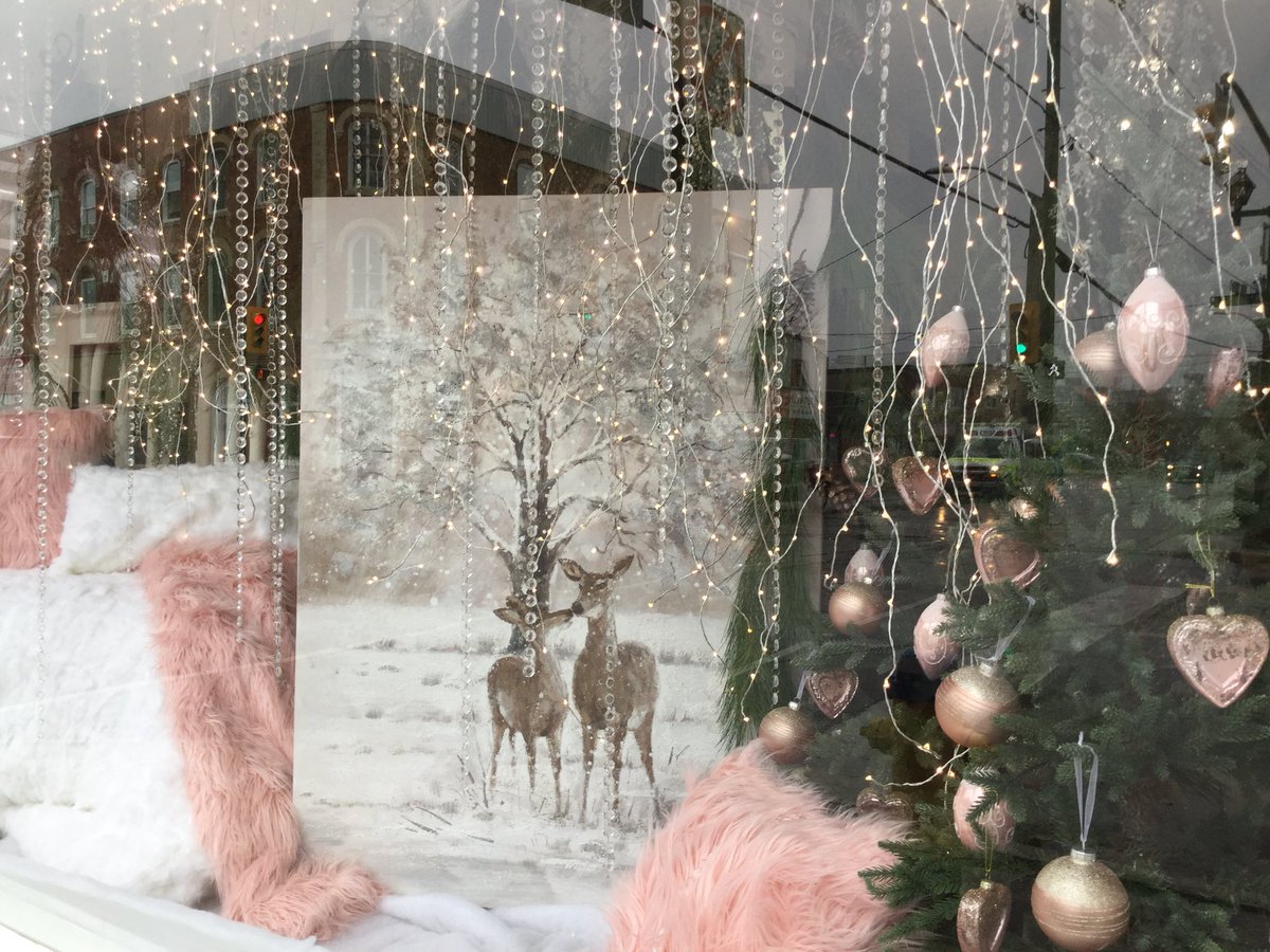 DecorDesignOS's tweet image. Thank you everyone who joined us for our Christmas Open House on Thursday, what a huge success!  We still have a good selection of items available for your special someone on your Christmas list.