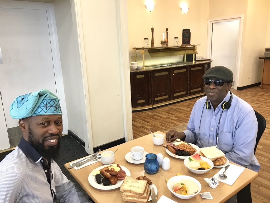 ShoggyShoggz's tweet photo. @ShoggyTosh & @DjJhyde is in the Coventry & Birmingham buildinggg!!! Ready to perform at the @GXMMA_Awards 2018 & up for 5 gongs too!
—
#ShoggyTosh #BirminghamAirport #GXMMA2018 #TripleTee #DJJhyde #SaltFMUK #BeInspiredWithShoggy
#ShoggyToshInTheBuilding #GospelWorld https://t.co/KxCmuVe7ob