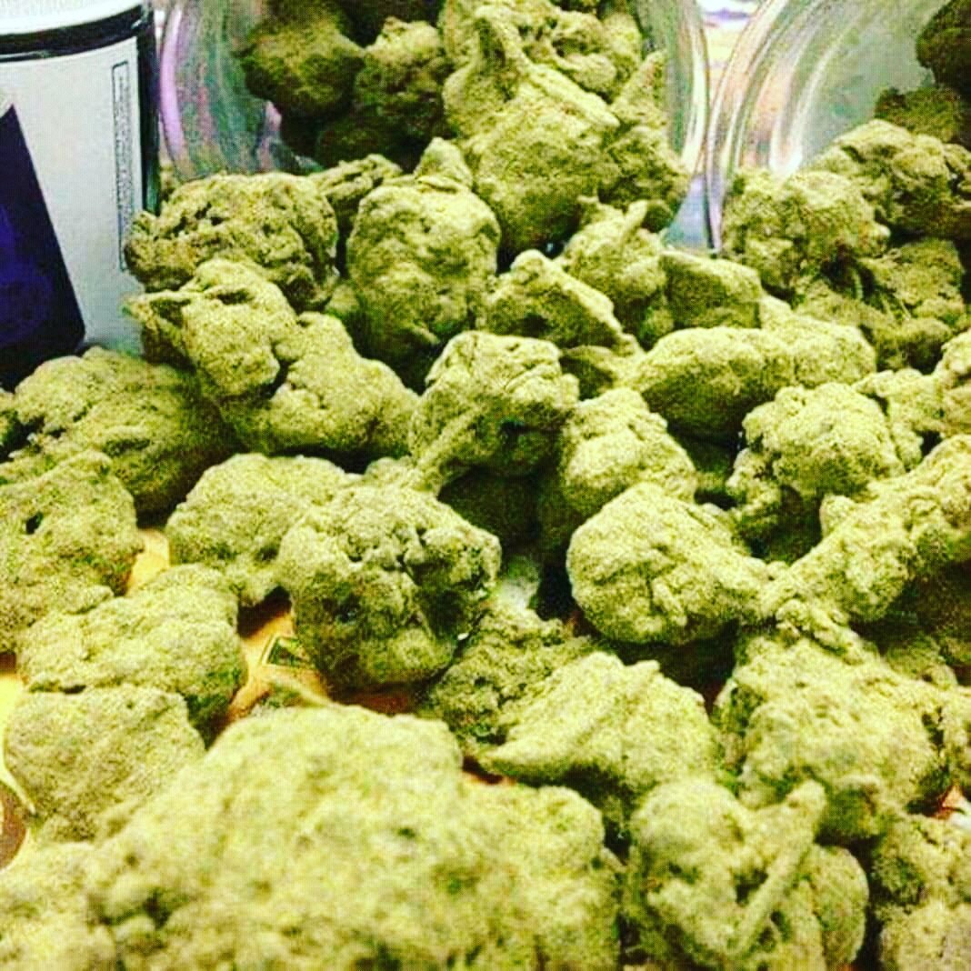 Buds available  contact me for supplies