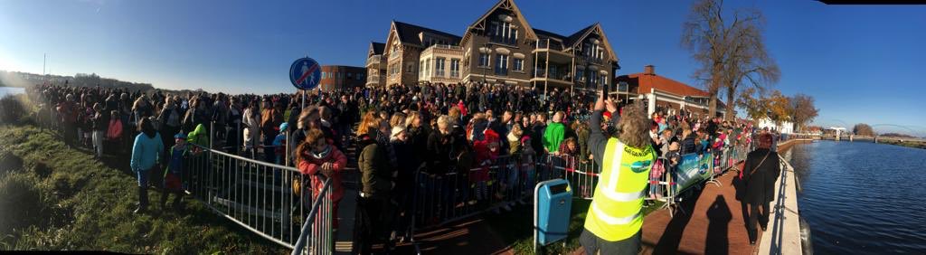 Vol verwachting klopt ons hart <a href="/sintdalfsen/">Sinterklaas Dalfsen</a>