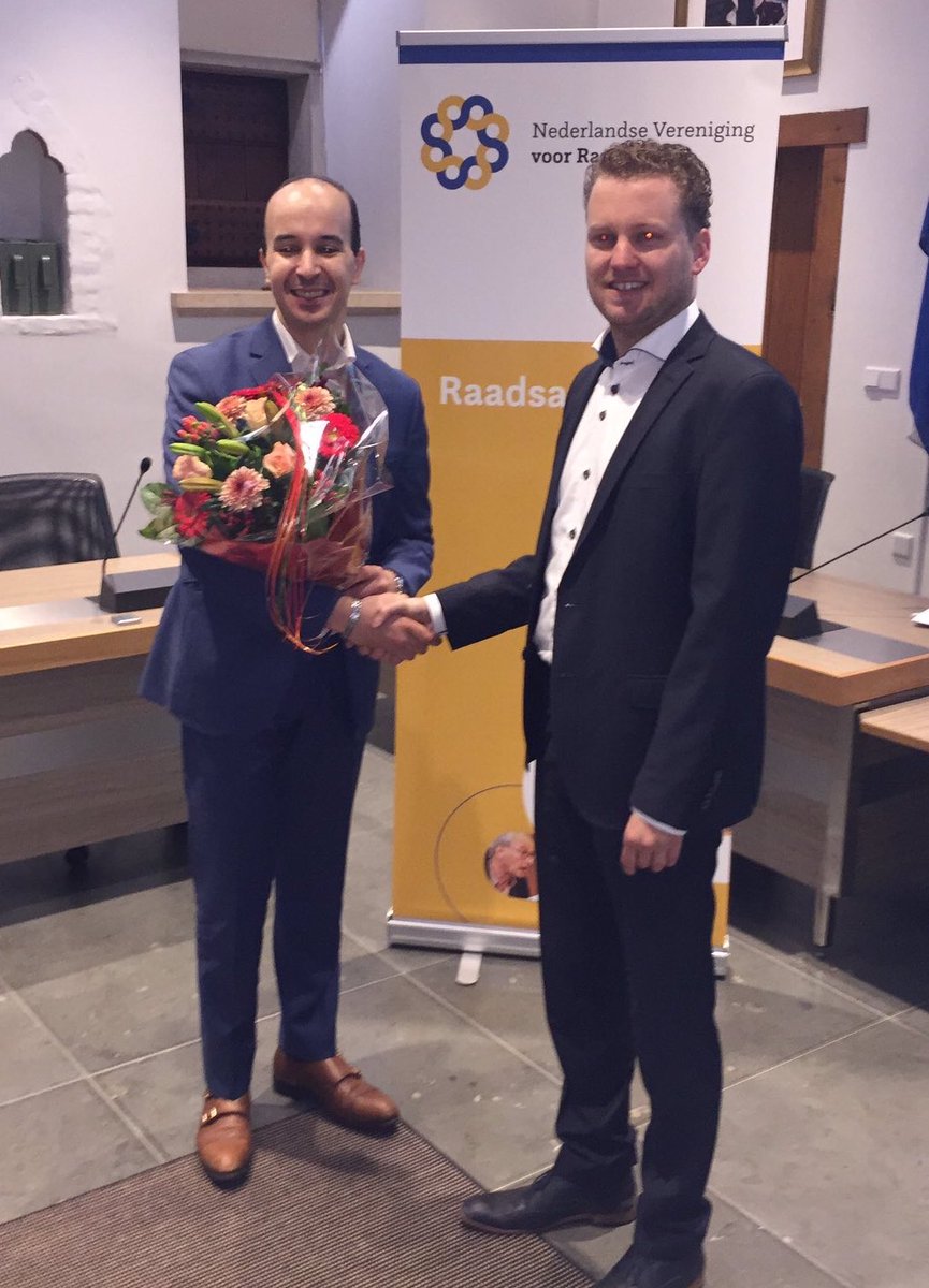 markdenboer's tweet photo. Het zit er op. Vanochtend het stokje overgedragen aan @belhajnl, door ALV unaniem gekozen tot nieuwe voorzitter van @RaadslidNu. Veel succes! https://t.co/5GcpM2YD6q