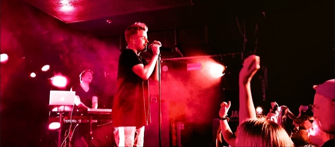 __xsammyxx__'s tweet photo. Wow... die Wochen sind wieder so schnell rum gegangen und es war eine Hammer Zeit. Danke für die ganzen wunderbaren Momente. Freu mich auf alles was noch kommt🤪🔥  @kayefofficial 

#modustour https://t.co/S7QUdUECZL