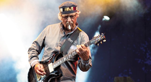 Happy Birthday Today 11/17 to Jethro Tull guitar great Martin Barre. Rock ON! 