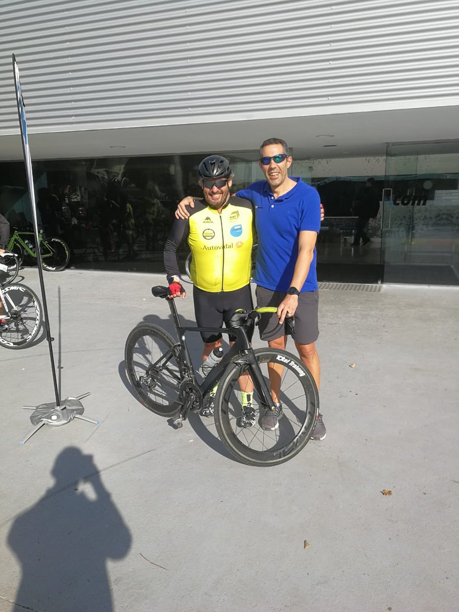 IakiMolina3's tweet photo. Crack David Atienza ⁦@DuetCEM⁩ ⁦@CyclingFriendly⁩ en ⁦@duetsports⁩ Portitxol 
⁦@yeswithcancer⁩ 
#grandes!!
#duetaddicted https://t.co/MpFWTx2oly