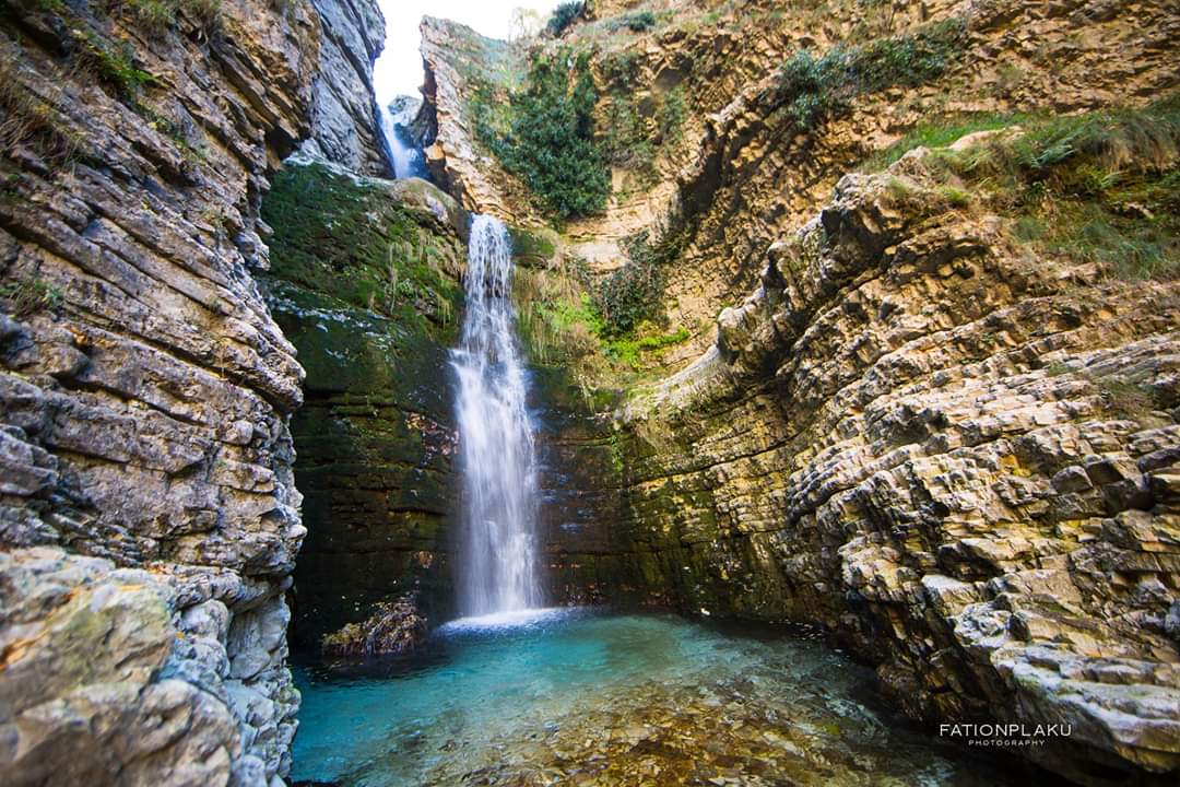 fationplaku1's tweet photo. Discover Albania
#discoveralbania #visitalbania #nature #followme #backpacking #twitter #travel #drone #dji #outdoorphotography #wanderful_places #naturephotography #twitter #exploremore #beach #sea #outdoor #caves #tirane #photooftheday #canon #LetsExplore #underwater #suiming https://t.co/DHe1b8Totv