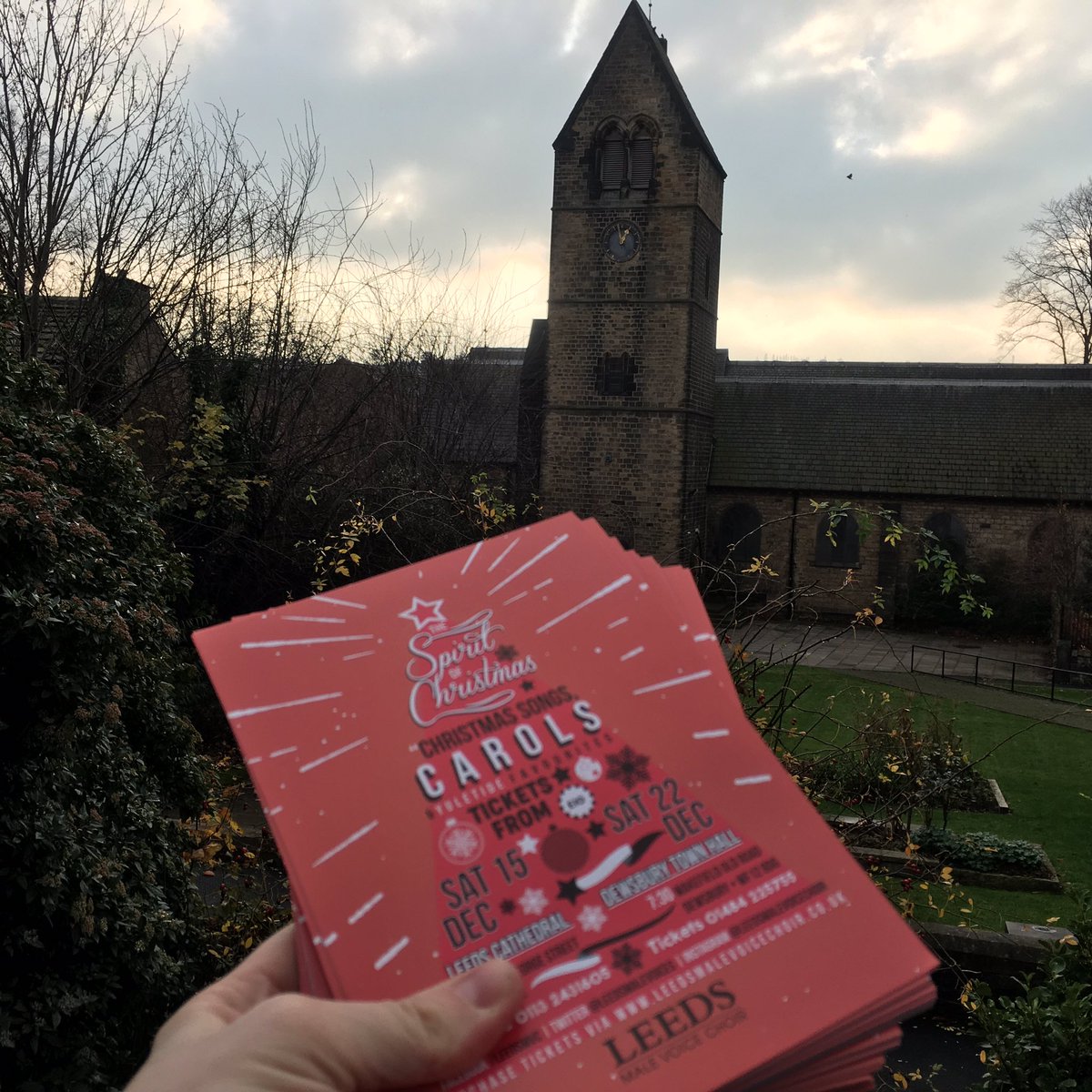 We’re out flyering today in Mirfield as we lead up to #TheSpiritOfChristmas <a href="/DewsburyTownHll/">Dewsbury Town Hall</a> What a friendly town it is! #mirfield #christmas #kirklees #christmas