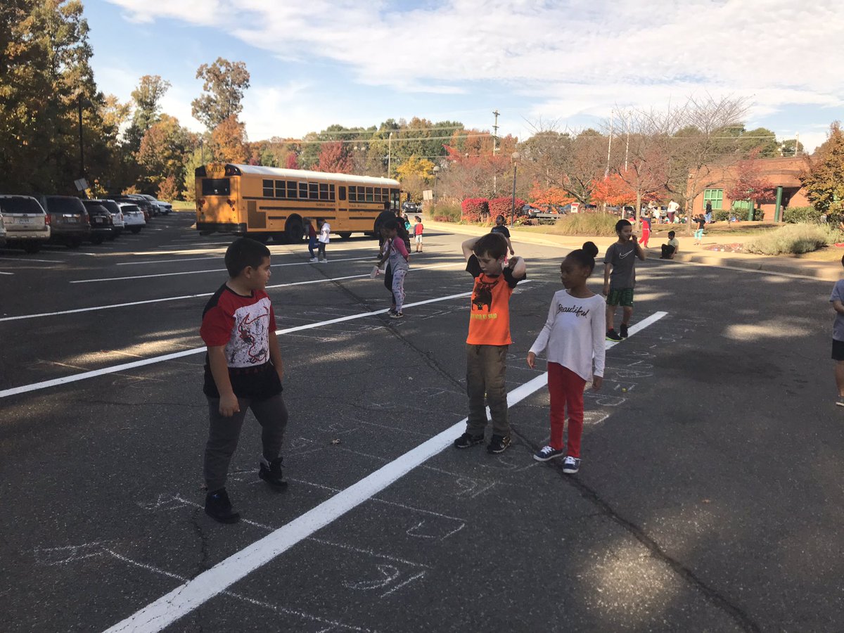 Mrs. Moulder tweet media