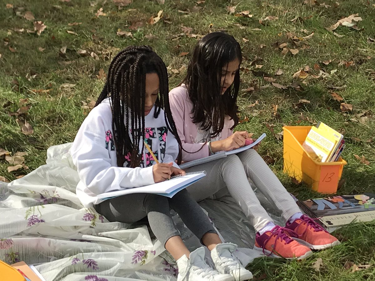 Mrs. Moulder tweet media