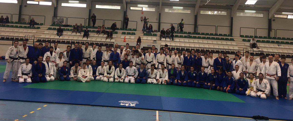 Estupenda participación en el III Entrenamiento Federativo de #Judo celebrado esta mañana en #Badajoz!! 💪👍

#JudoExtremadura #JudoEspaña #FederacionExtremeñaDeJudo #NklAdidas #SomosDeporte #DeporteExtremadura