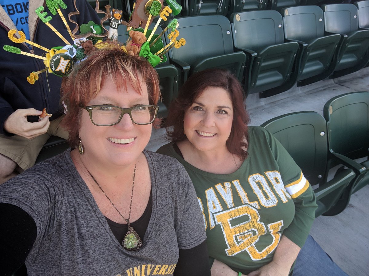 vernapratt10's tweet photo. #SicTCU #SicEm #BFierce We're here!!! #SeniorDay #MyTeam @BUFootball https://t.co/kBjVzhxjae