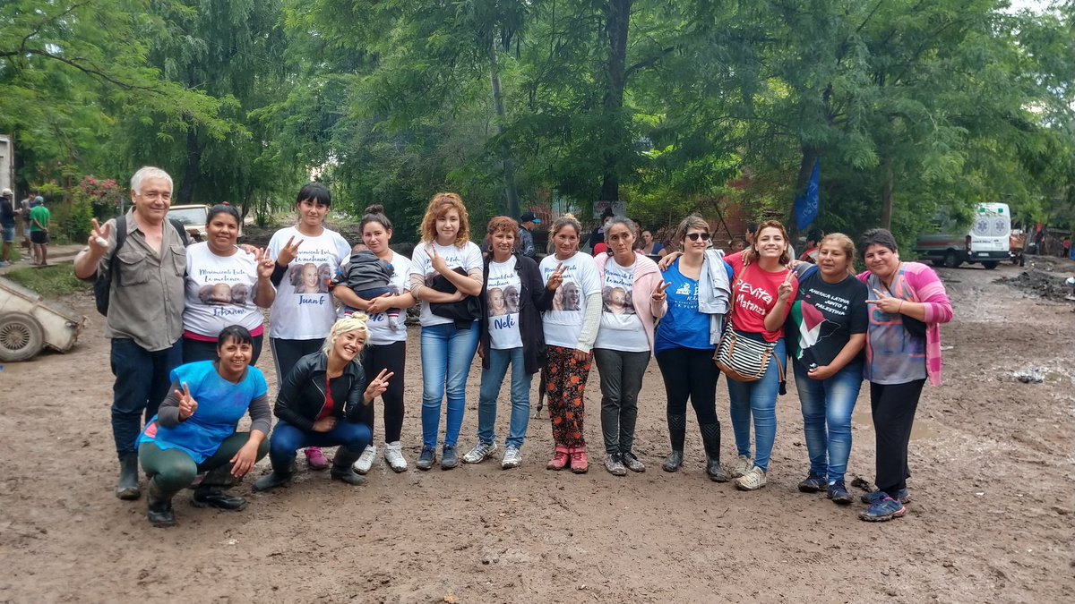 MovPopularEvita's tweet photo. #JornadaSolidaria #PorLosInundados #DiaDeLaMilitancia 

#MovimientoEvita
#LaMatanza https://t.co/HdRdRuEGcs